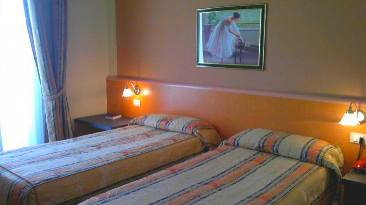 Hotel Riviera Segrate Bagian luar foto