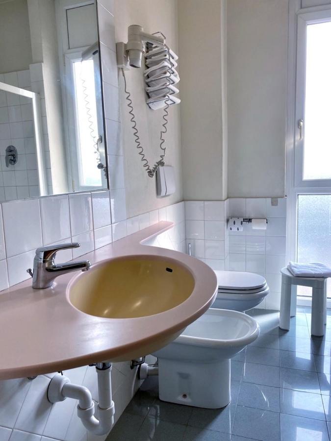 Hotel Riviera Segrate Bagian luar foto