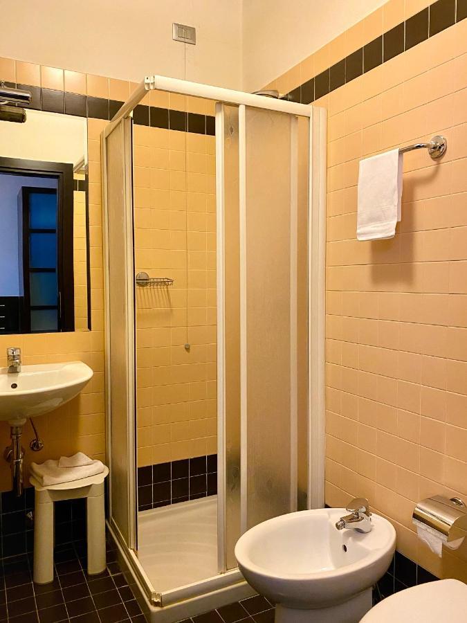 Hotel Riviera Segrate Bagian luar foto