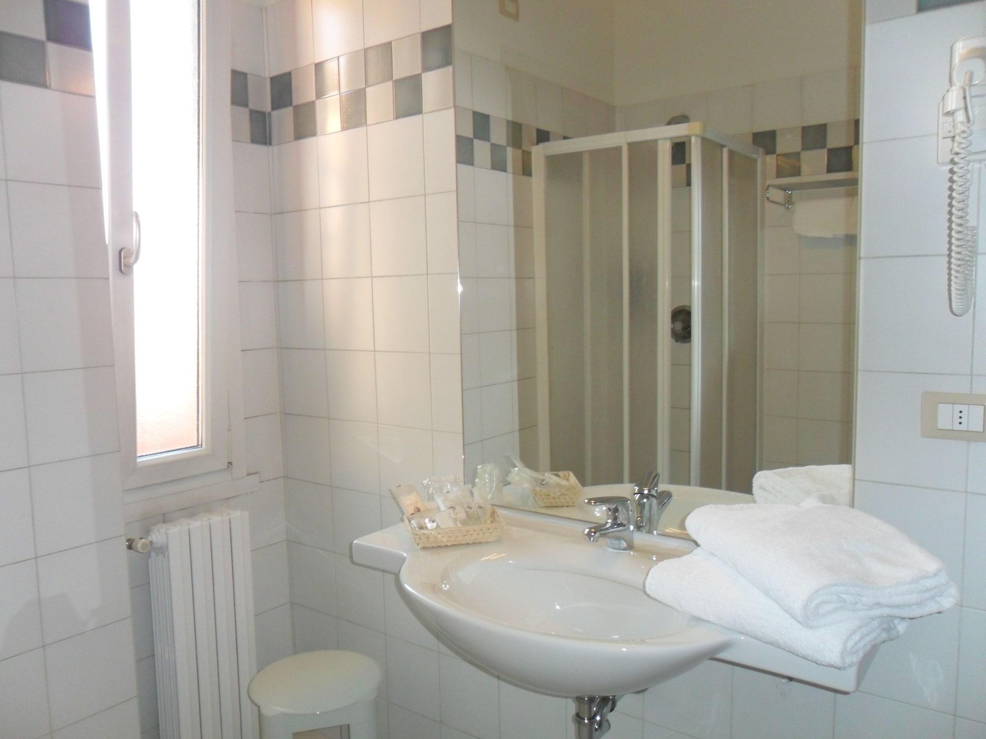 Hotel Riviera Segrate Bagian luar foto
