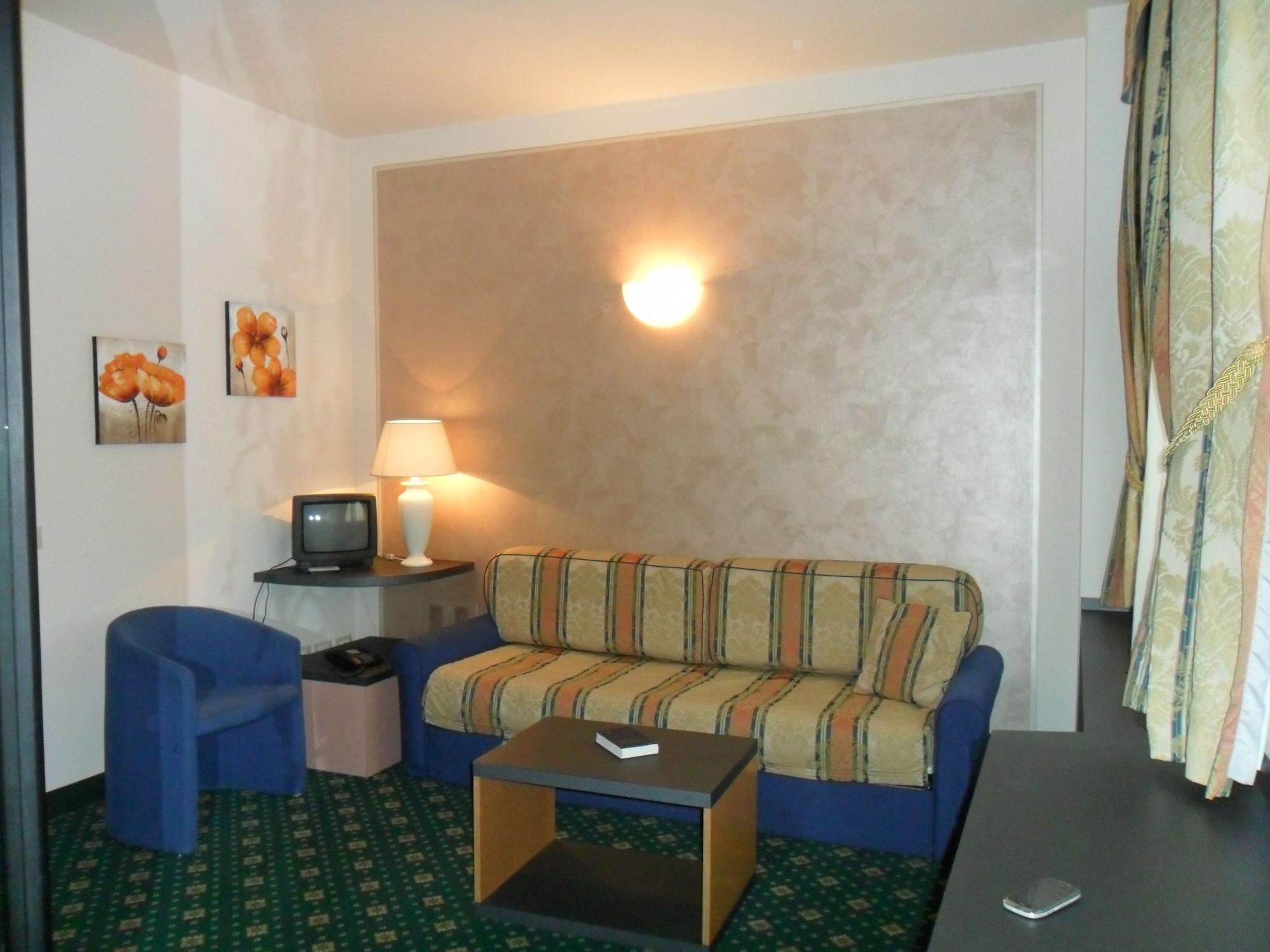 Hotel Riviera Segrate Bagian luar foto