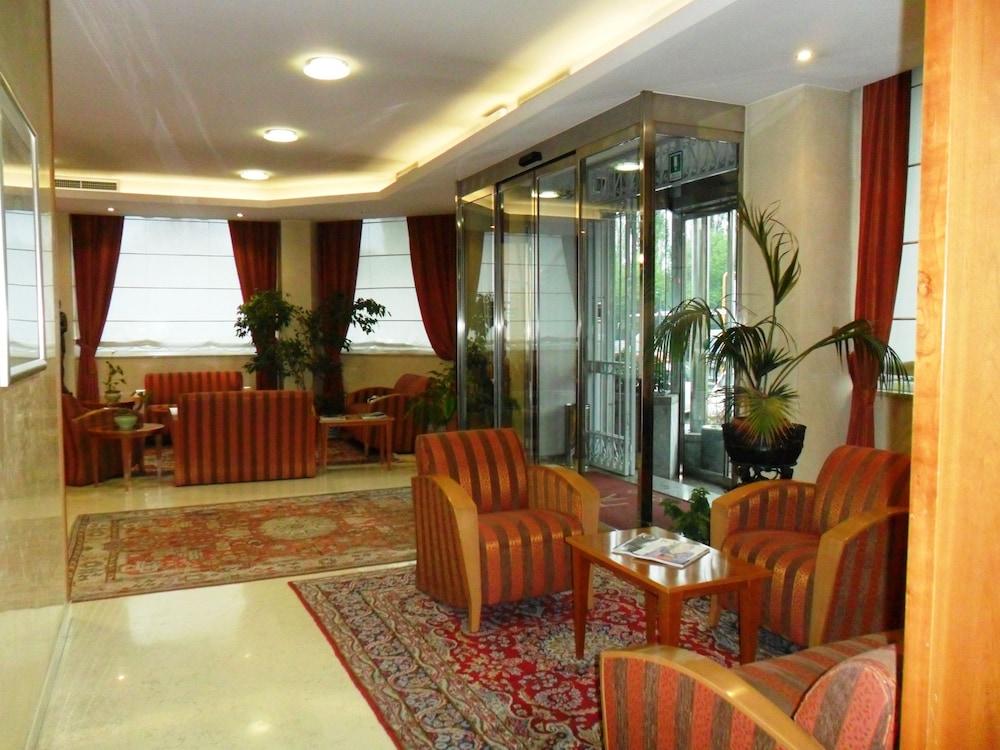 Hotel Riviera Segrate Bagian luar foto